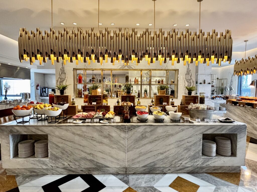 Dusit Doha Hotel　ドーハ　ホテル　おすすめ　朝食