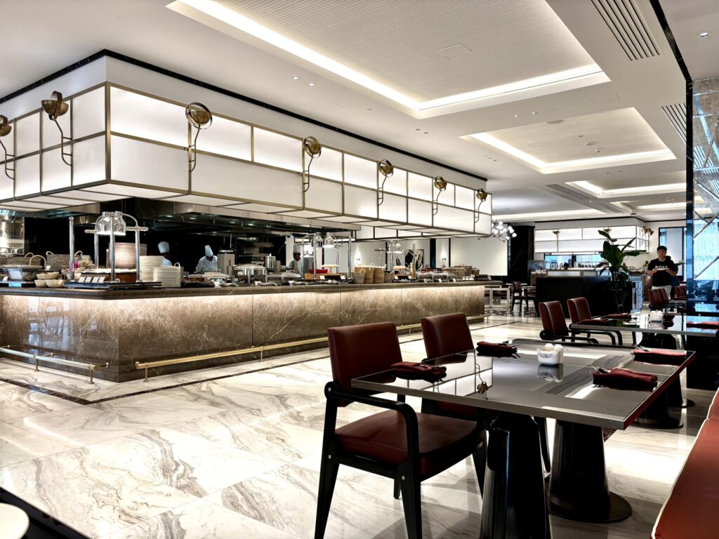 ドーハ　ホテル　ヒルトン　Waldorf Astoria Doha West Bay　宿泊レビュー　朝食