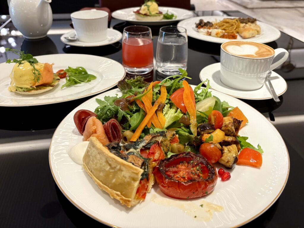 ドーハ　ホテル　ヒルトン　Waldorf Astoria Doha West Bay　宿泊レビュー　朝食