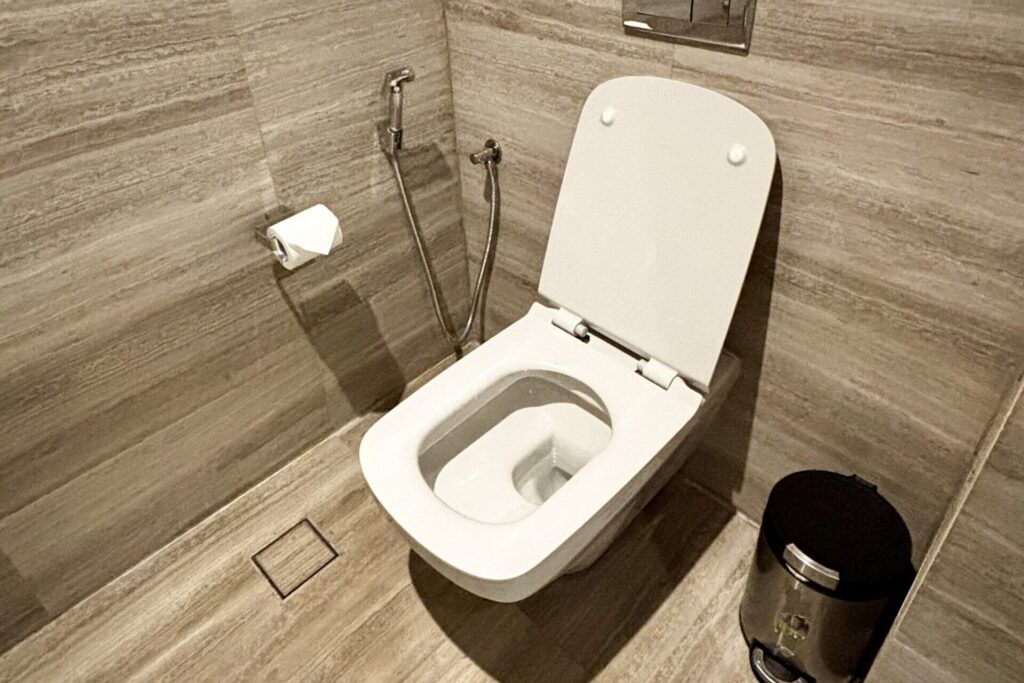 カタール 一人旅 ドーハ トイレ