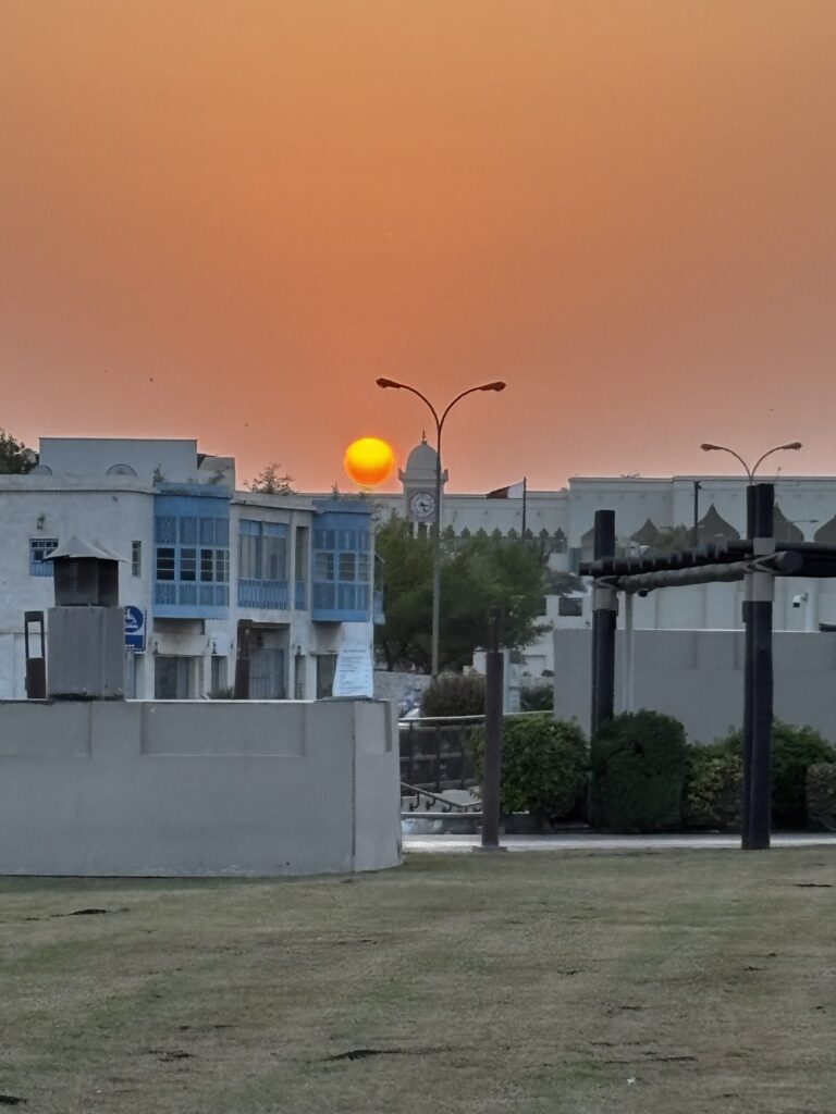 ドーハ 観光 モデルコース 夜景