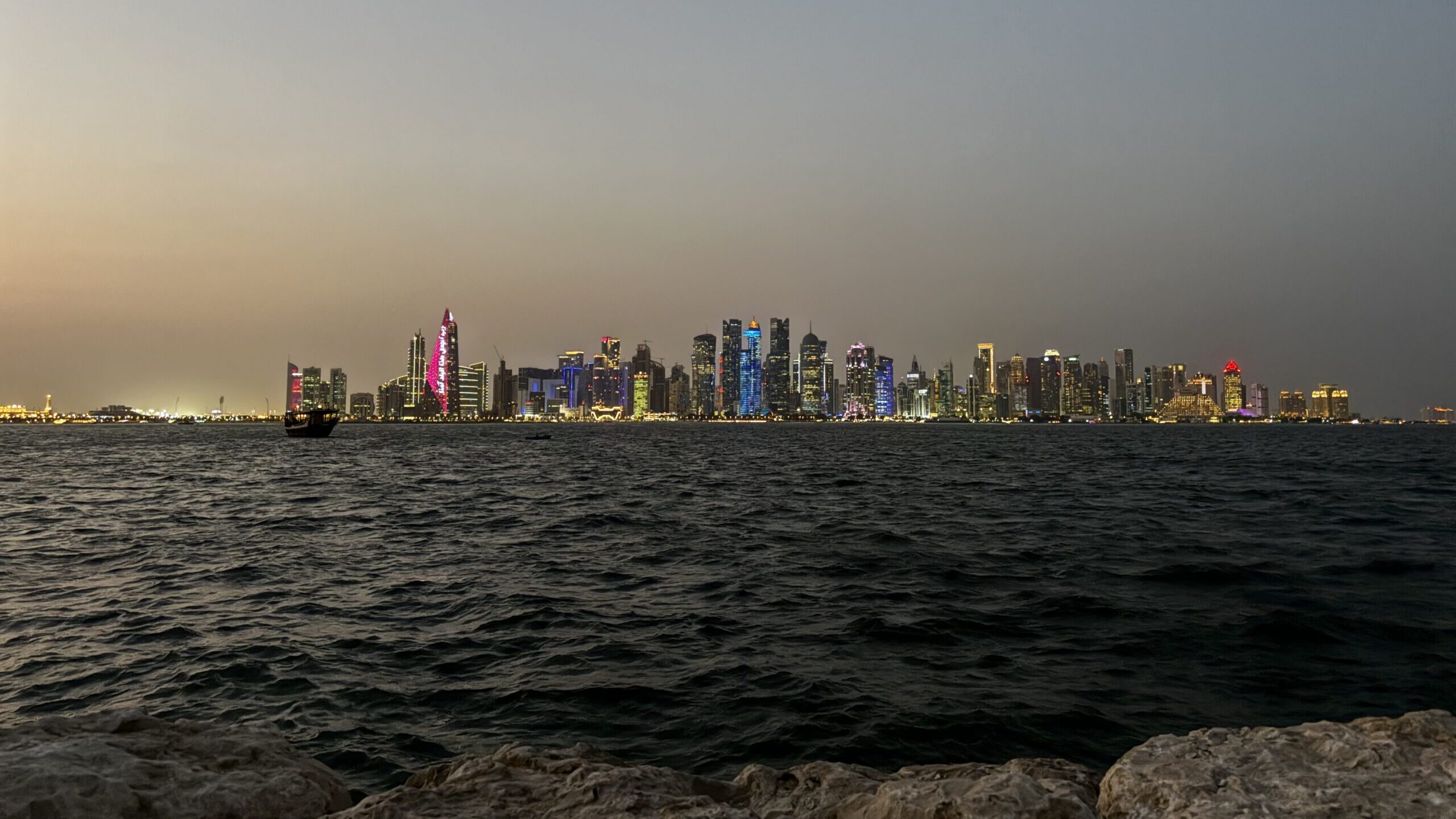 ドーハ 観光 モデルコース 夜景